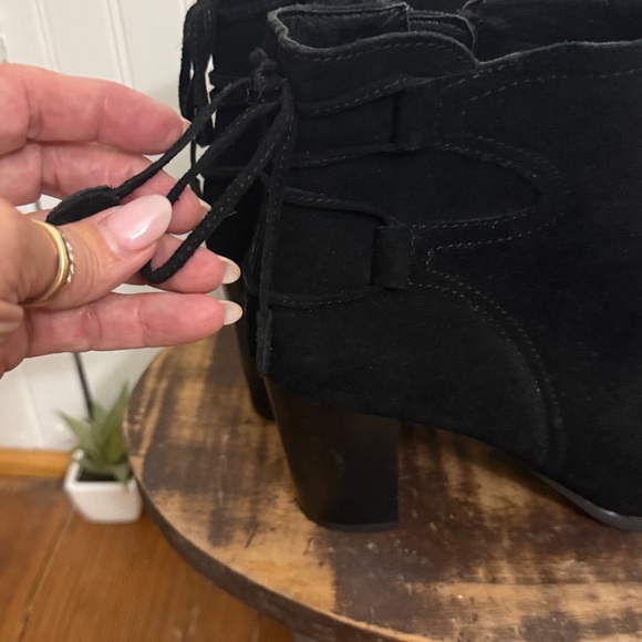 Vionic Womens Black Suede Ronnie Heeled Side Zip Ankle Boots, Size 8 / 39 - Picture 9 of 10